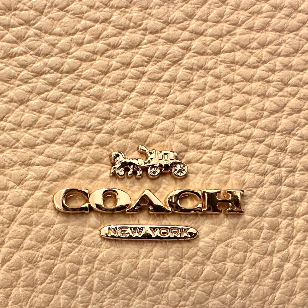 Coach Slim Trifold Wallet | Pebble Leather | Ivory / Light Saddle Multi (New)